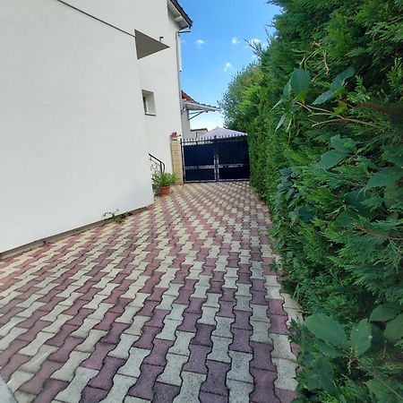 Appartement Meuble Avec Deux Chambres Moulins  Exterior photo